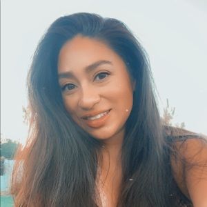 Meet your Posher, Briana